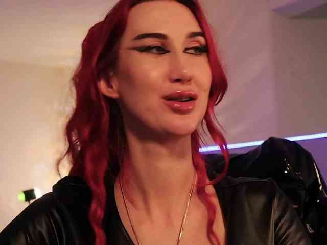 Lady_RedAlexa_ webcam