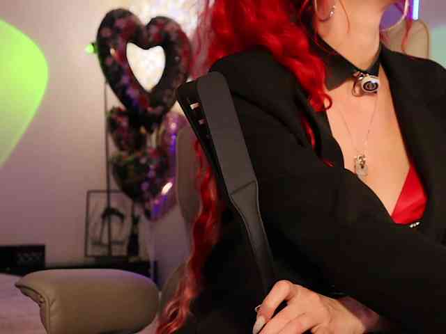 Lady_RedAlexa_ webcam