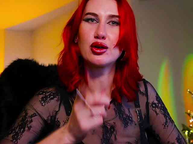 Lady_RedAlexa_ webcam