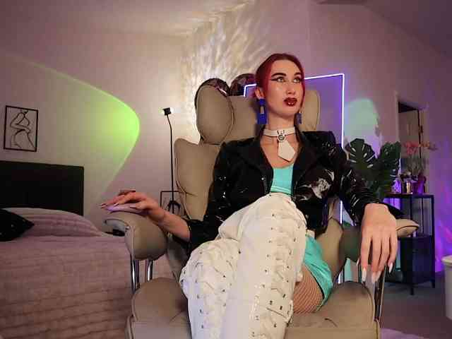 Lady_RedAlexa_ webcam