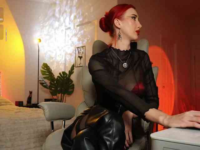 Lady_RedAlexa_ webcam