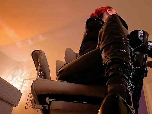 Lady_RedAlexa_ webcam