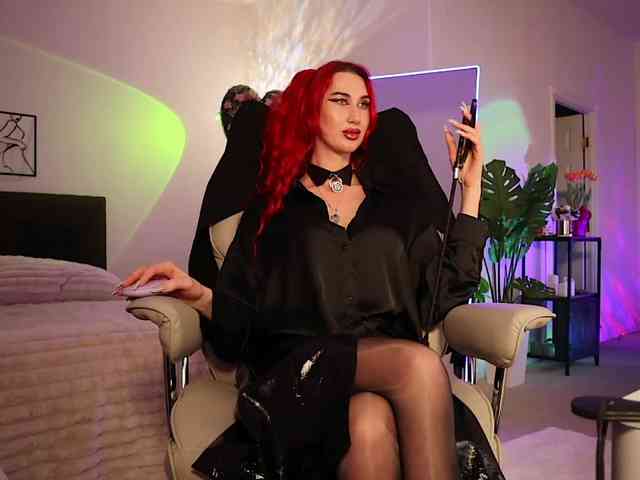 Lady_RedAlexa_ webcam