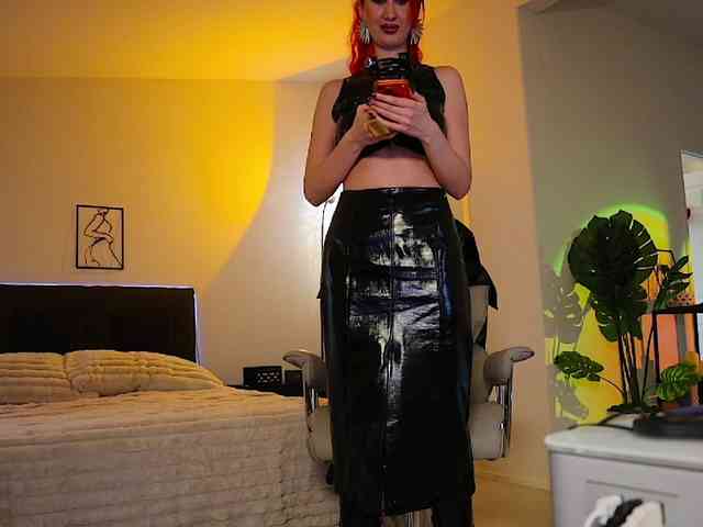 Lady_RedAlexa_ webcam