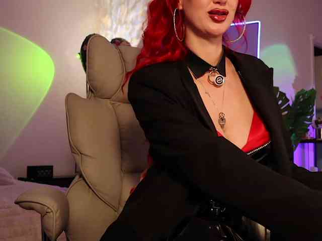 Lady_RedAlexa_ webcam