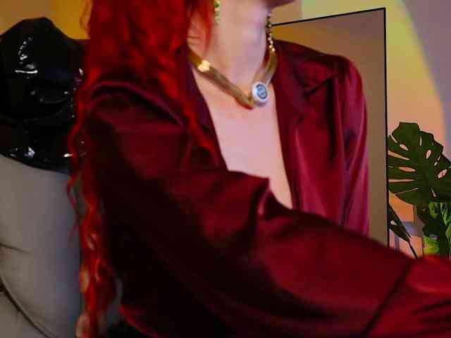 Lady_RedAlexa_ webcam