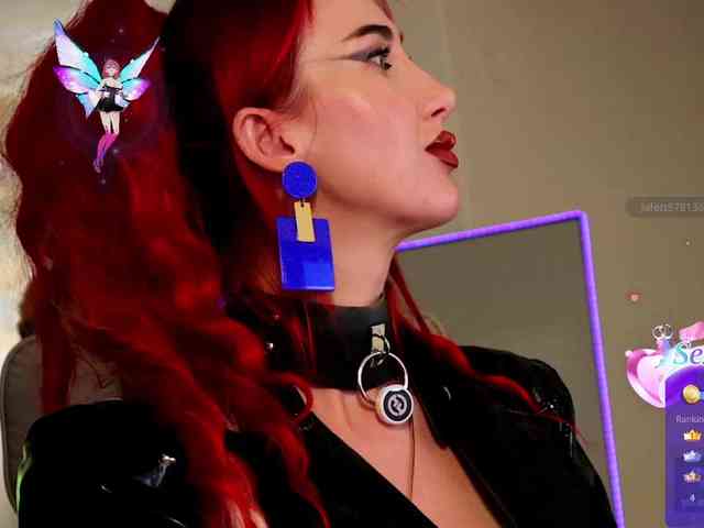 Lady_RedAlexa_ webcam