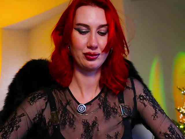 Lady_RedAlexa_ webcam