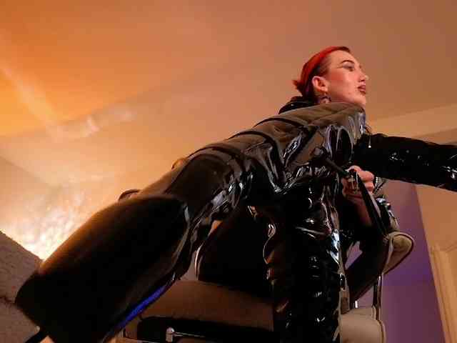 Lady_RedAlexa_ webcam