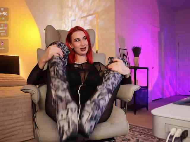 Lady_RedAlexa_ webcam