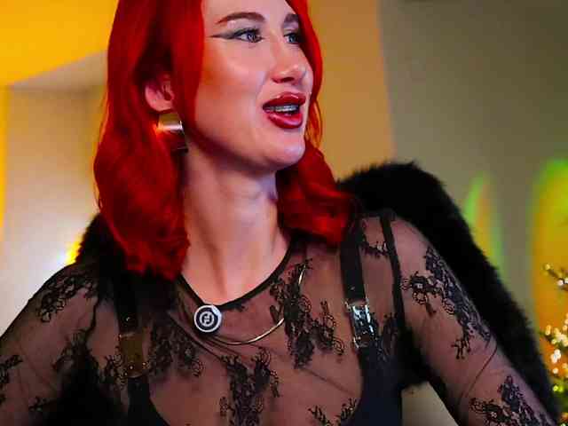 Lady_RedAlexa_ webcam