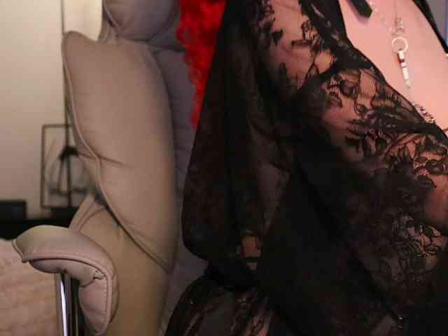 Lady_RedAlexa_ webcam