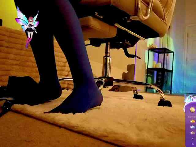 Lady_RedAlexa_ webcam