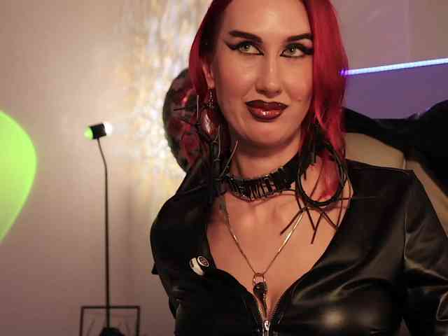 Lady_RedAlexa_ webcam