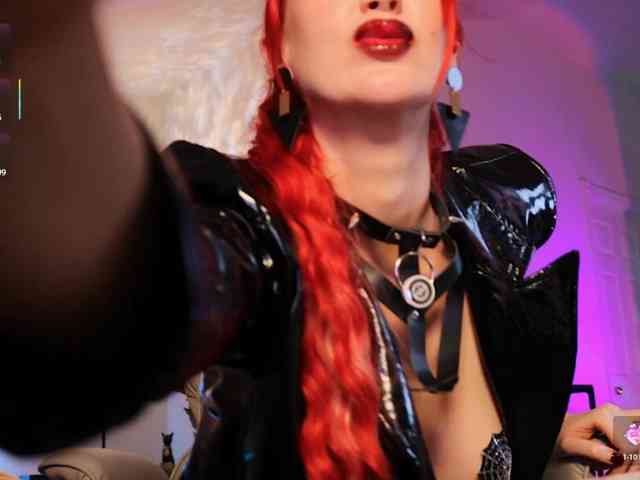 Lady_RedAlexa_ webcam