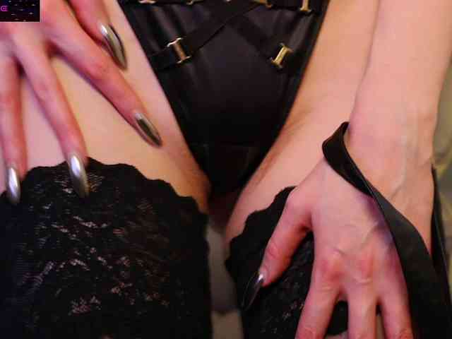 Lady_RedAlexa_ webcam