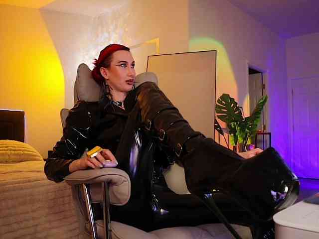 Lady_RedAlexa_ webcam