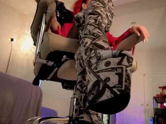 Lady_RedAlexa_ webcam