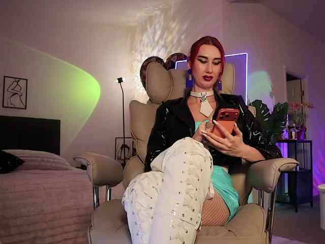 Lady_RedAlexa_ webcam