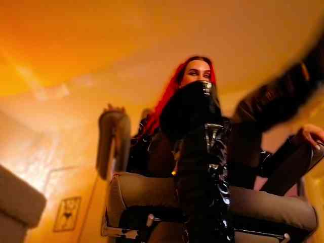 Lady_RedAlexa_ webcam