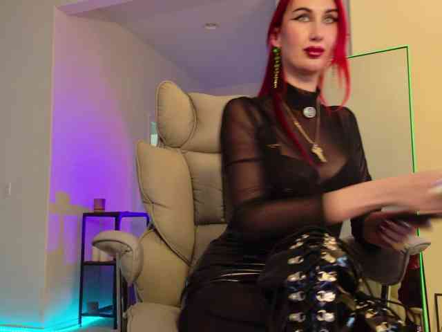 Lady_RedAlexa_ webcam