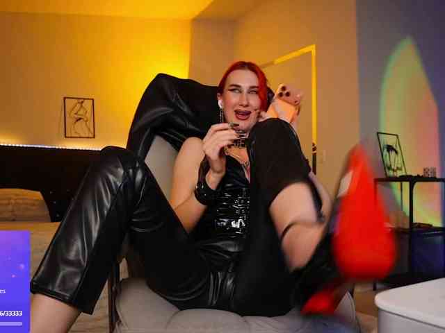 Lady_RedAlexa_ webcam