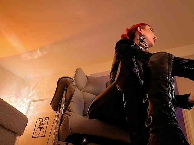 Lady_RedAlexa_ webcam