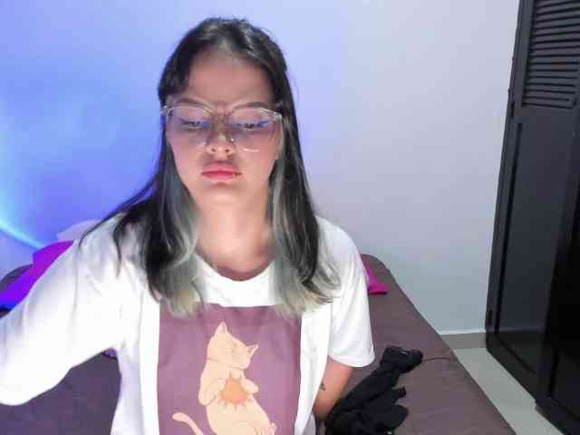 Abby-Saenz01