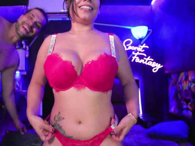 KikiandMax webcam