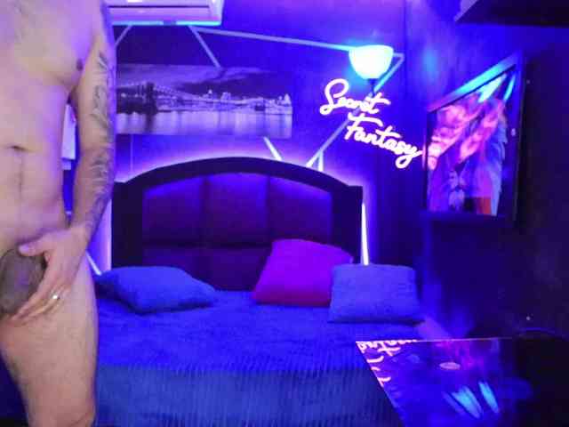 KikiandMax webcam