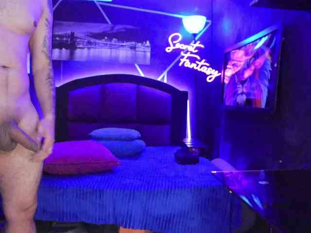 KikiandMax webcam