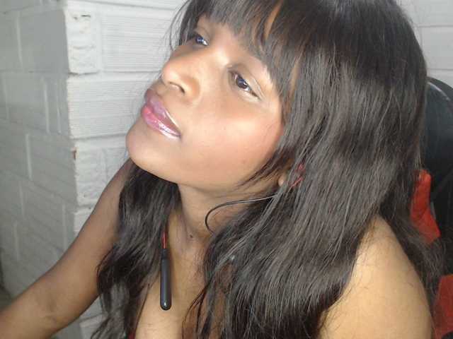 Sexyjustin202's BongaCams show and profile