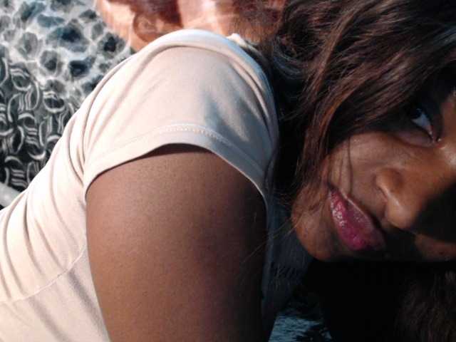 Sexyjustin202's BongaCams show and profile