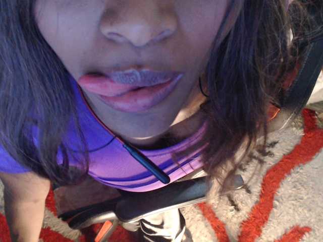 Sexyjustin202's BongaCams show and profile