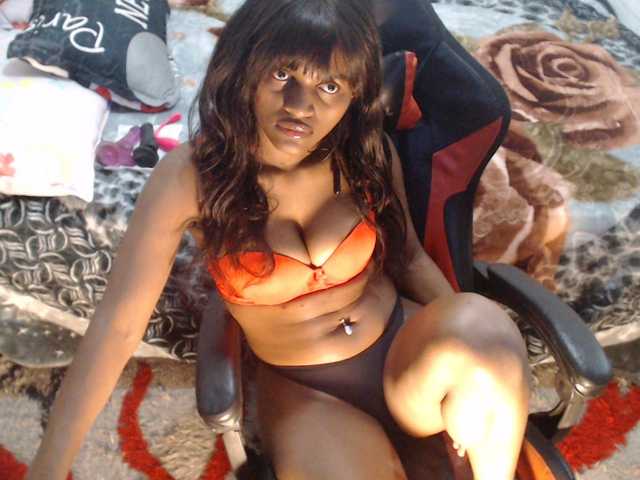 Sexyjustin202's BongaCams show and profile