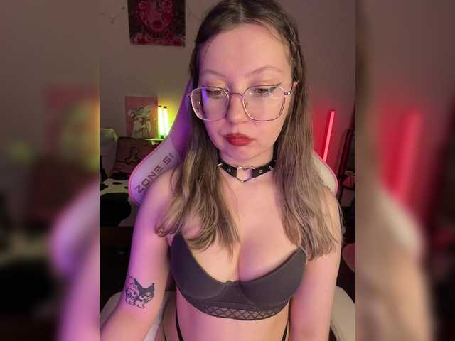 henby-streams's BongaCams show and profile