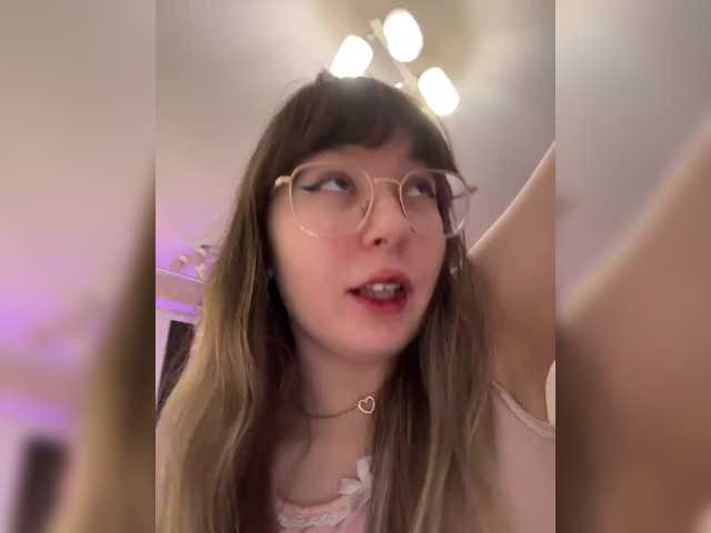 henby-streams's BongaCams show and profile