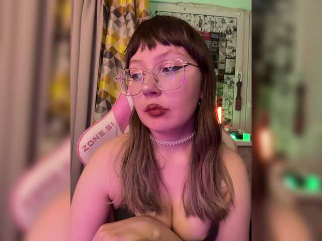 henby-streams's BongaCams show and profile