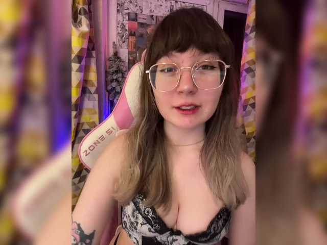 henby-streams's BongaCams show and profile