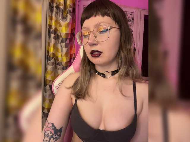 henby_streams webcam