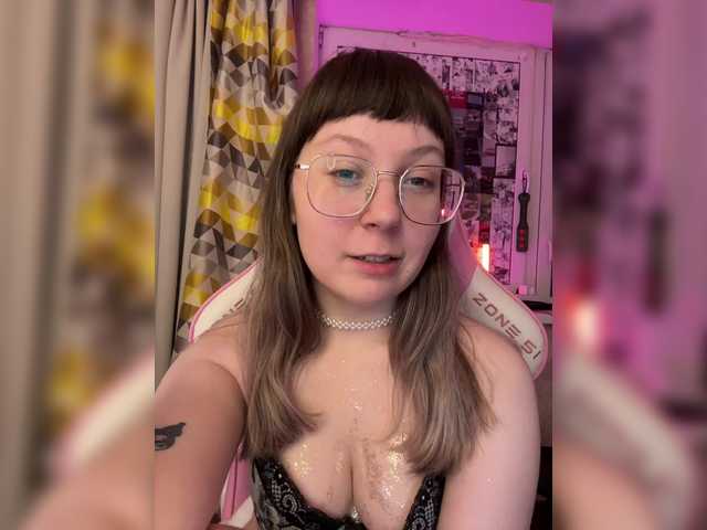 henby-streams's BongaCams show and profile