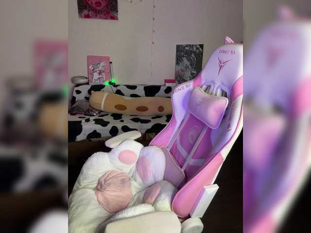 henby-streams's BongaCams show and profile