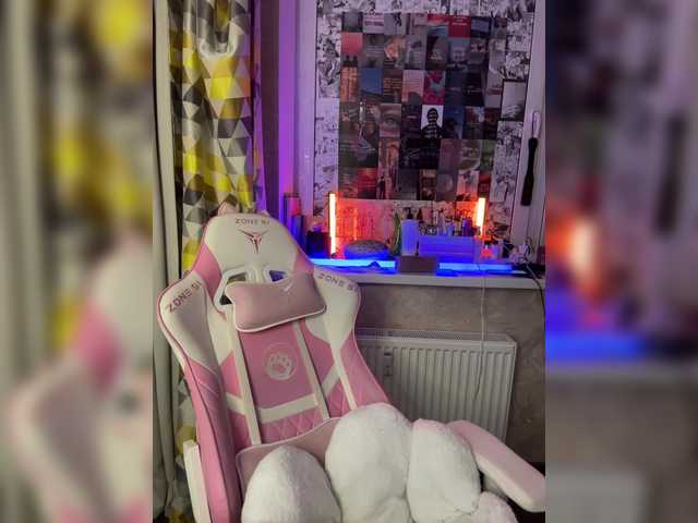 henby-streams's BongaCams show and profile