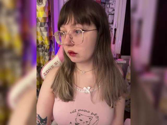 henby-streams's BongaCams show and profile