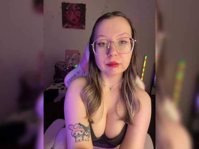 henby-streams's BongaCams show and profile