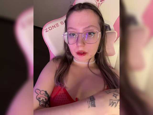 henby-streams's BongaCams show and profile