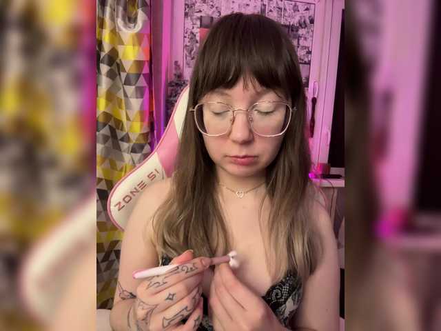 henby-streams live cam