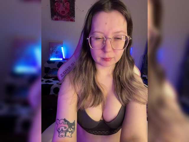 henby-streams's BongaCams show and profile