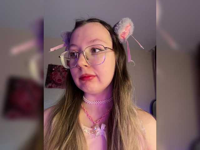 henby-streams's BongaCams show and profile