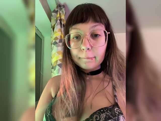 henby-streams's BongaCams show and profile